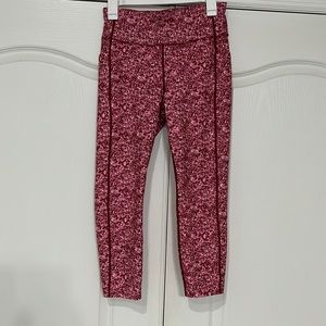 Pink and burgundy leggings. S(4-6)